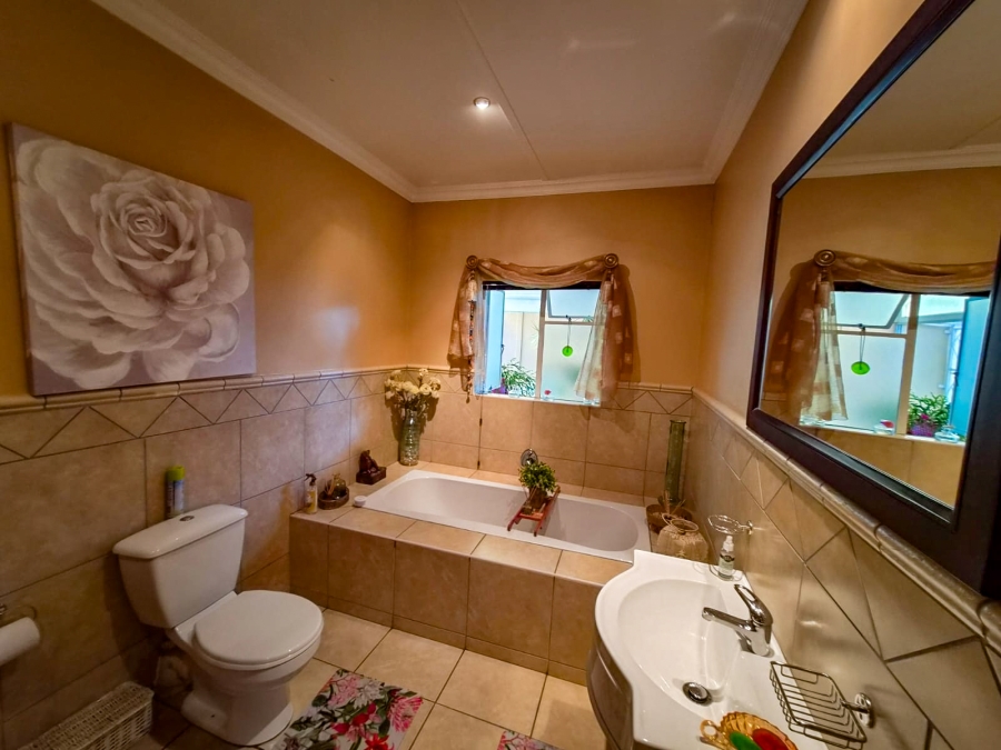 4 Bedroom Property for Sale in De Doorns Western Cape